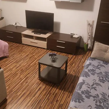 Happy Apartment *